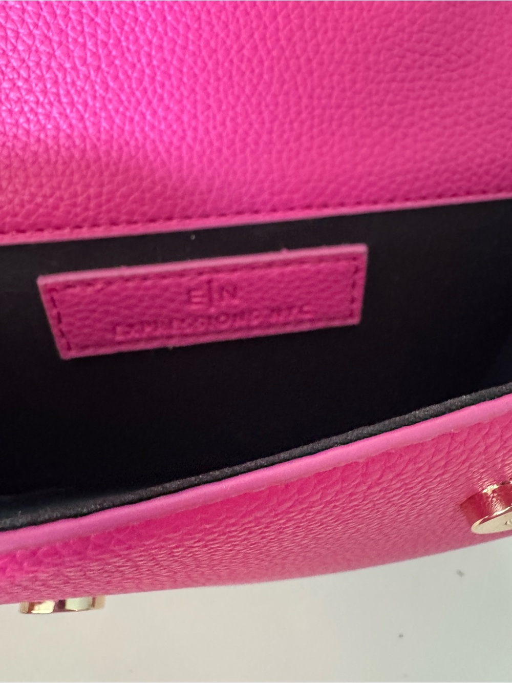 Structured Hot Pink Top-Handle Crossbody Bag with Beaded Handle - Picture 4 of 8